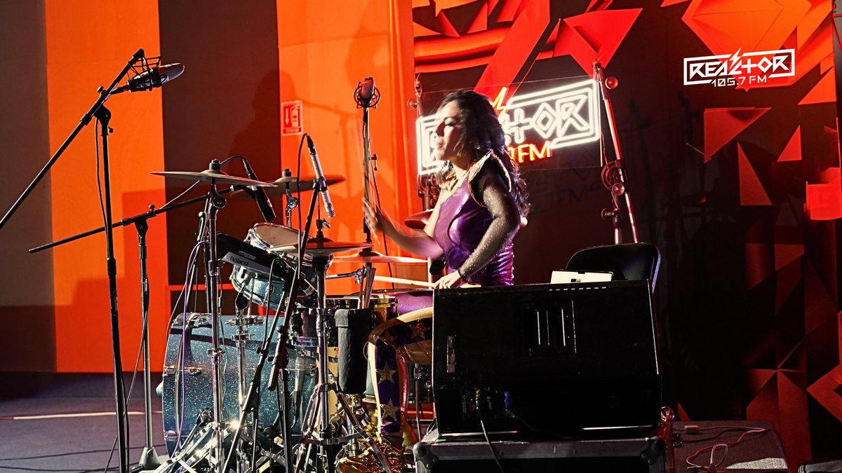 Reactor105's tweet image. Vaya presentación que los @abominablezoficial ofrecieron la semana pasada en el estudio A del @grupo_imer. Se puso buenísimo 🕺🏼🎸

📸: Jaime López