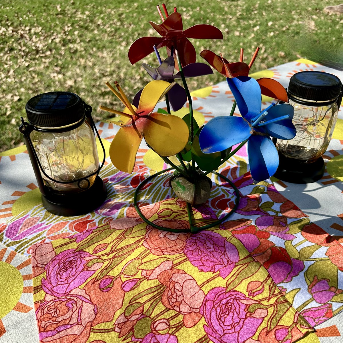 It’s Spring! Elevate your kitchen style with the bright, colorful @GeometryHouse towels. They're beautiful AND #ecofriendly - made from post-consumer recycled materials and super absorbent. I LOVE the new picnic blanket. Use code Wander15 for 15% off geom.crrnt.app/Wander15