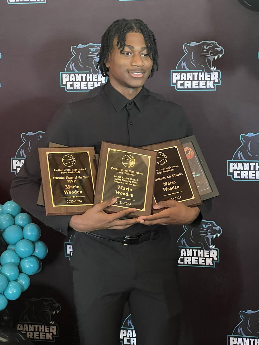 I would like to thank @PantherCreekBB @CoachKG2 @dallasnews and the booster club for the awards. Feels good to be recognized for all the hard work I put in on a daily basis. We had a ball at the banquet yesterday!!! #5 @maxlevelselite @MaxLevelsCoachP