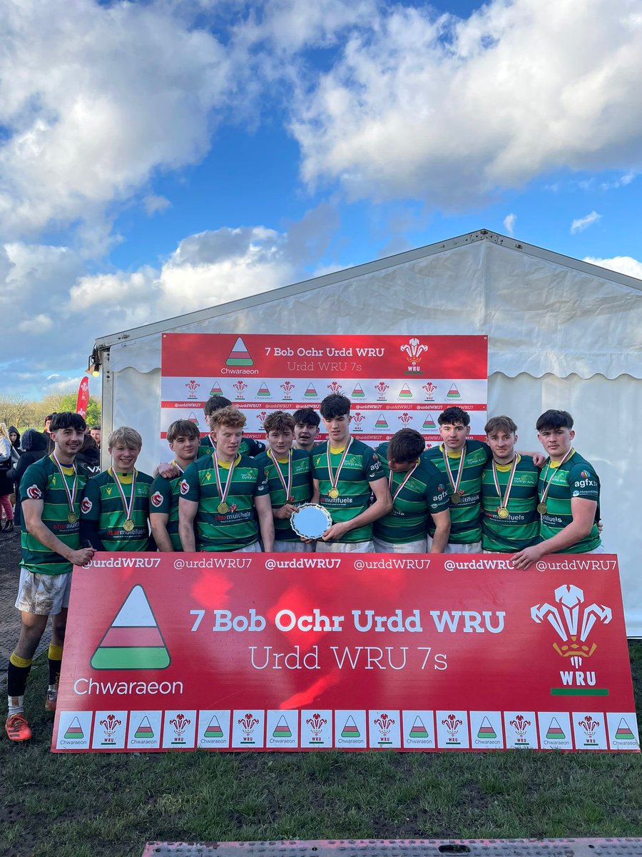 YsgolDyffrynAman PE tweet media