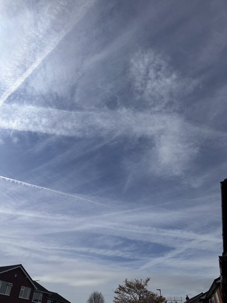 @Demo2020cracy @SoniaPoulton Thank you for bringing attention to this, I also thought Saturday was an extremely busy day for chemtrails. I took these pictures on Saturday in Leicestershire. You’re spot on when you say if these were normal vapour trails from planes, then why don’t we see them everyday? I…