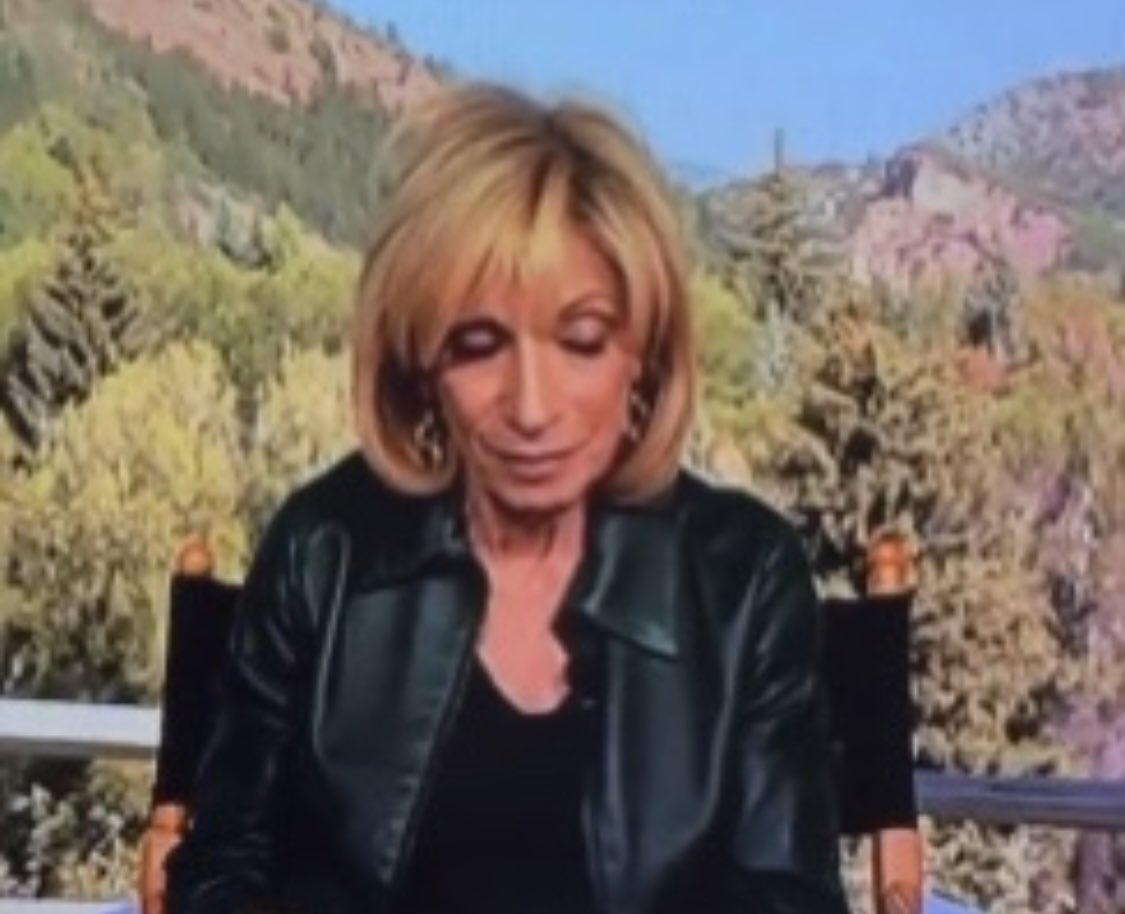 Andrea Mitchell covering the Trump trial. She’s not sleeping either, she’s just bored. #SleepyDonald