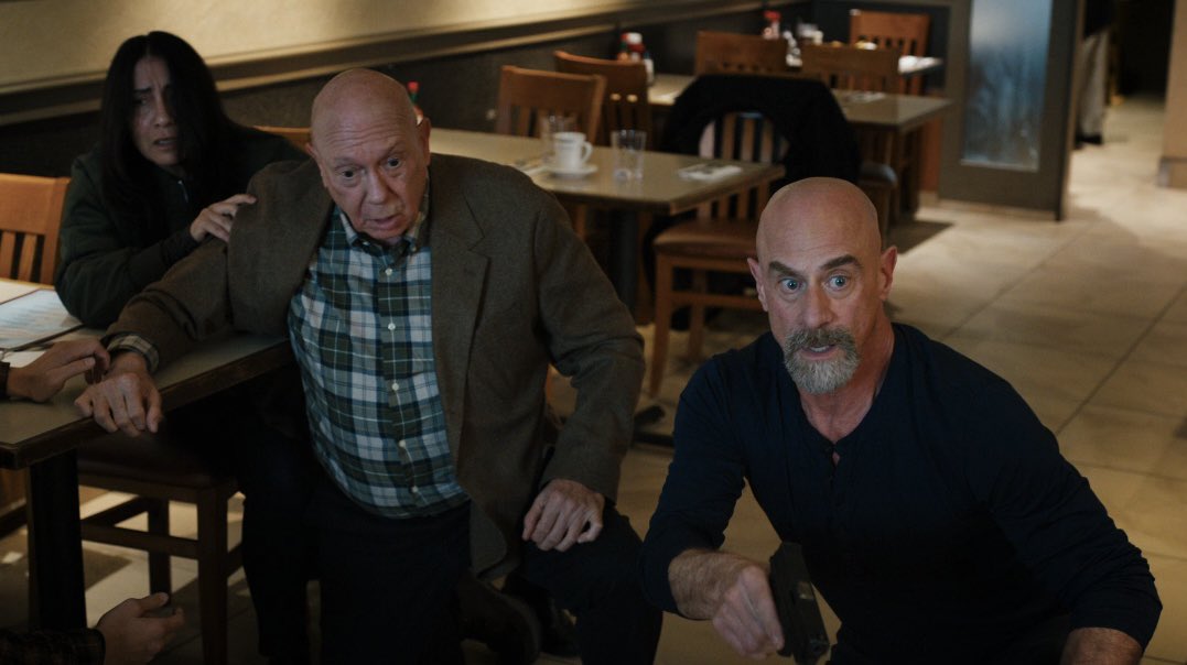rhunsberger203's tweet photo. Please for the love of God #RenewOrganizedCrime so we can have more @Chris_Meloni #MariskaHargitay scenes or @dannflorek with our favorite duo. Lastly, we need more of Mama Stabler with her son. I'm praying for @WolfEnt to get their heads out of there butts 🙏 https://t.co/Q3l4zSu5XV