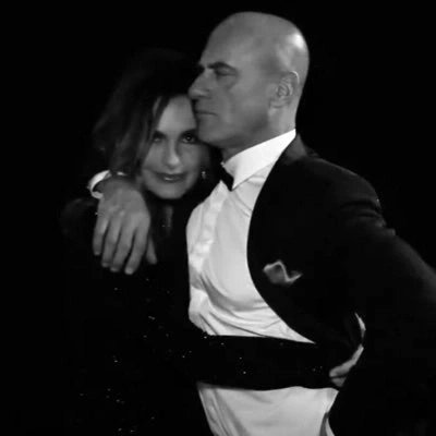 rhunsberger203's tweet photo. Please for the love of God #RenewOrganizedCrime so we can have more @Chris_Meloni #MariskaHargitay scenes or @dannflorek with our favorite duo. Lastly, we need more of Mama Stabler with her son. I'm praying for @WolfEnt to get their heads out of there butts 🙏 https://t.co/Q3l4zSu5XV