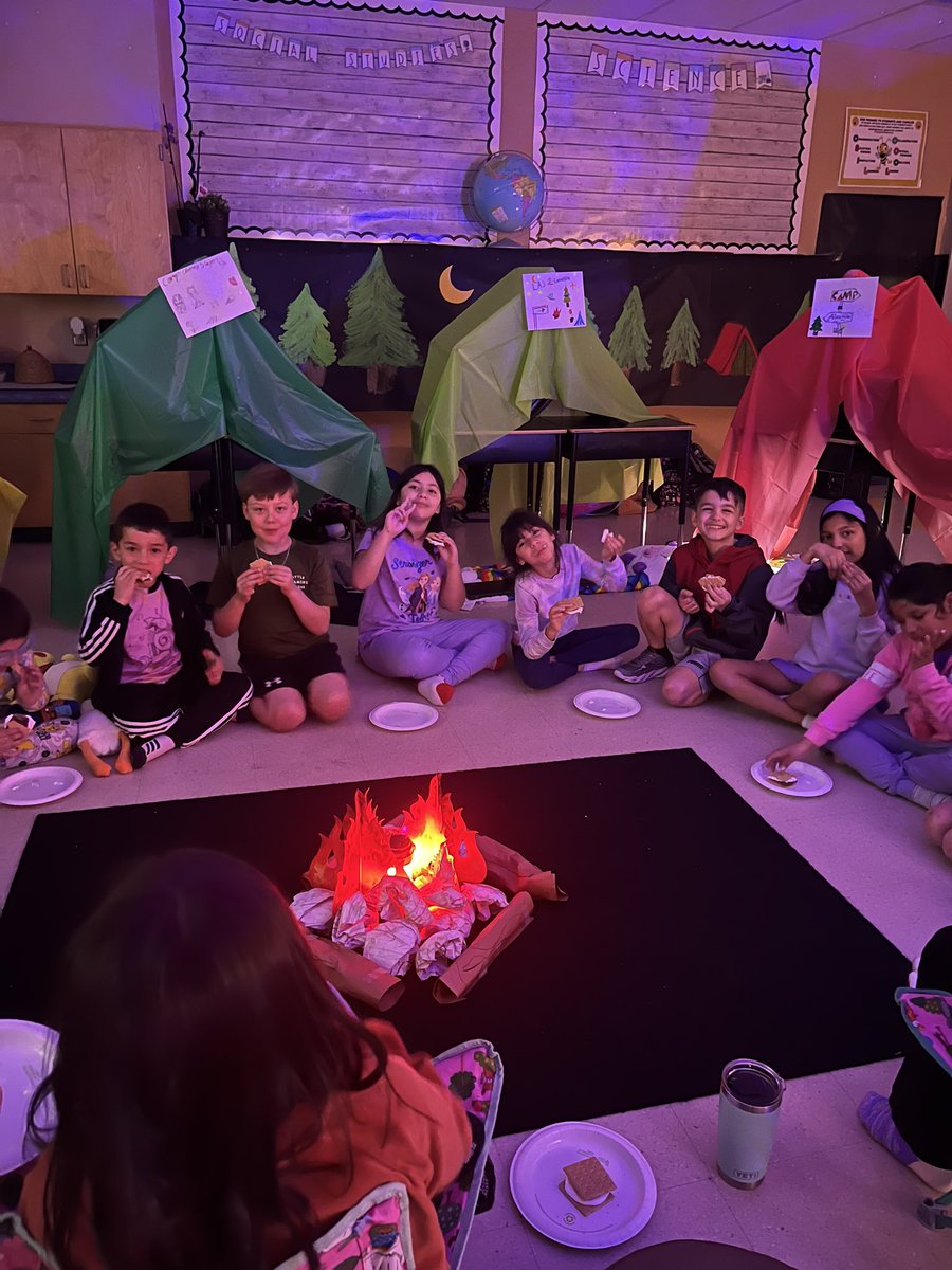 Adaniacsolis's tweet photo. ‘Twas the day before the Reading STAAR and all the Ellison bees gathered around the campfire to eat s’mores, share positive thoughts and practice their skills one last time before their big day! @NISDEllison 🏕️🐝💚 https://t.co/hNrabNOtiL