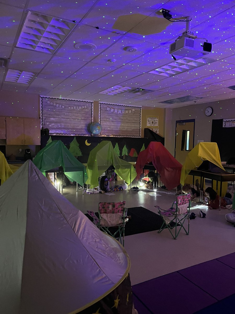 Adaniacsolis's tweet photo. ‘Twas the day before the Reading STAAR and all the Ellison bees gathered around the campfire to eat s’mores, share positive thoughts and practice their skills one last time before their big day! @NISDEllison 🏕️🐝💚 https://t.co/hNrabNOtiL