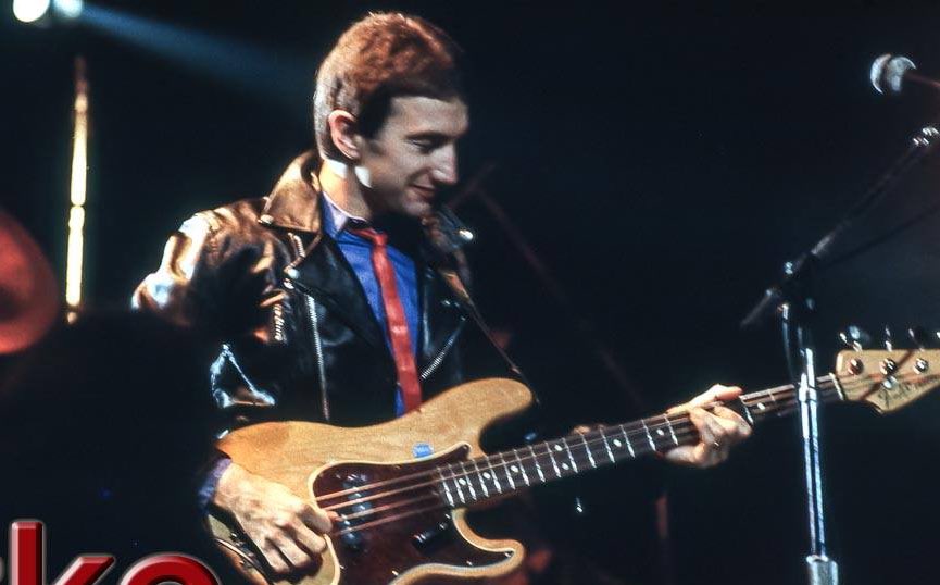 daily_deaky's tweet photo. John Deacon in Milwaukee  USA, 1980 🏎️ https://t.co/FdBOgmtYrS