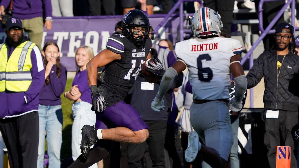 NEWS: Northwestern WR Cam Johnson visited the #Packers last week, source says. He met extensively with the WR coach and Player Personnel, reviewing 30 plays of film. Was the sole WR on the visit, & had a great 2 days in GB, impressing with his ability to pick up on the offense