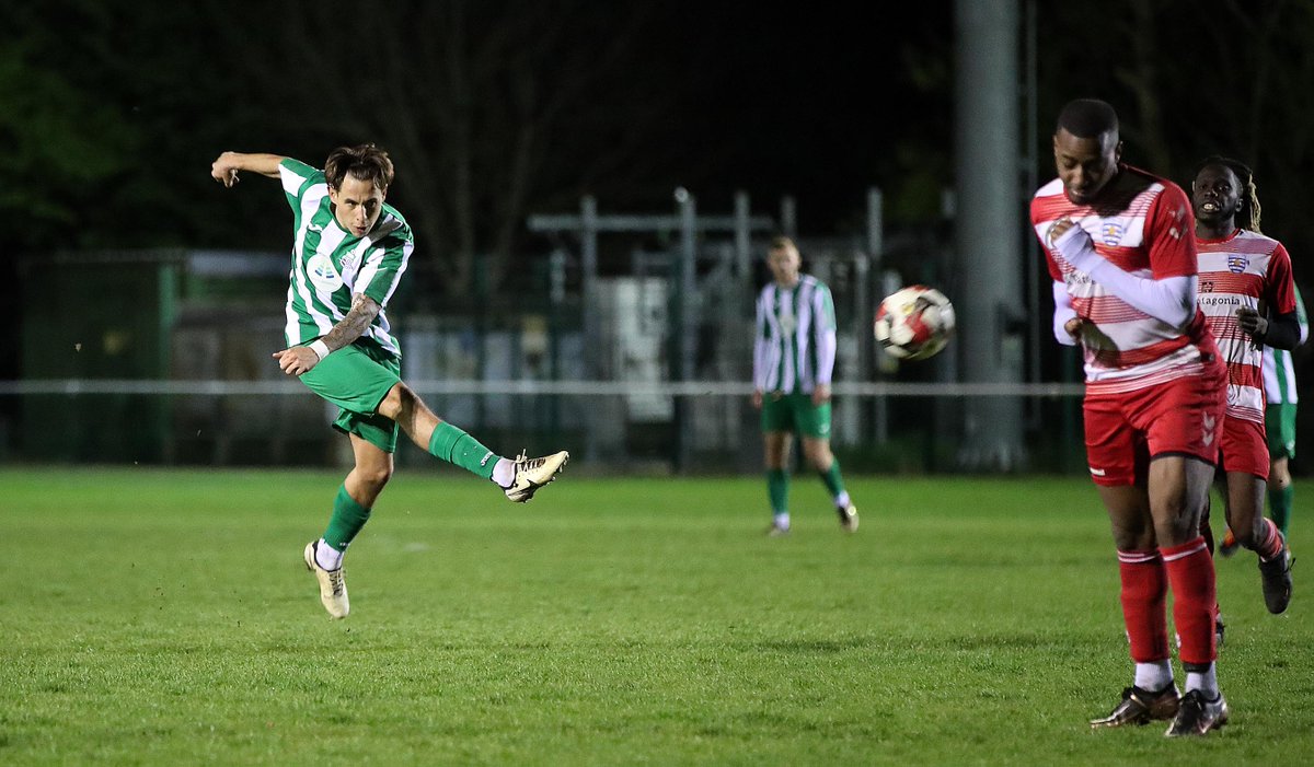 A hard fought 1-0 victory for @GWRovers this evening over @IlfordFC1881 in the @EssexSenior courtesy of a 1st half goal from @AntonioCMartin with @Boylan_callum10 and @ben_search7 also going close to scoring @CJPhillips1982 @Essex_Echo #LovePhotography