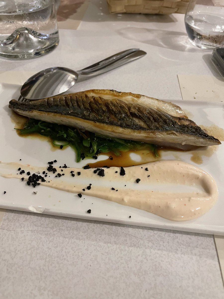 Percuta4aau's tweet photo. 📍TABERNA A CURVA, en #PORTONOVO

Celebrando. Parabéns, Iraia! 🍽️🍷+29 

#GaliciaCalidade #Gastronomía https://t.co/dcLTx06Gqk
