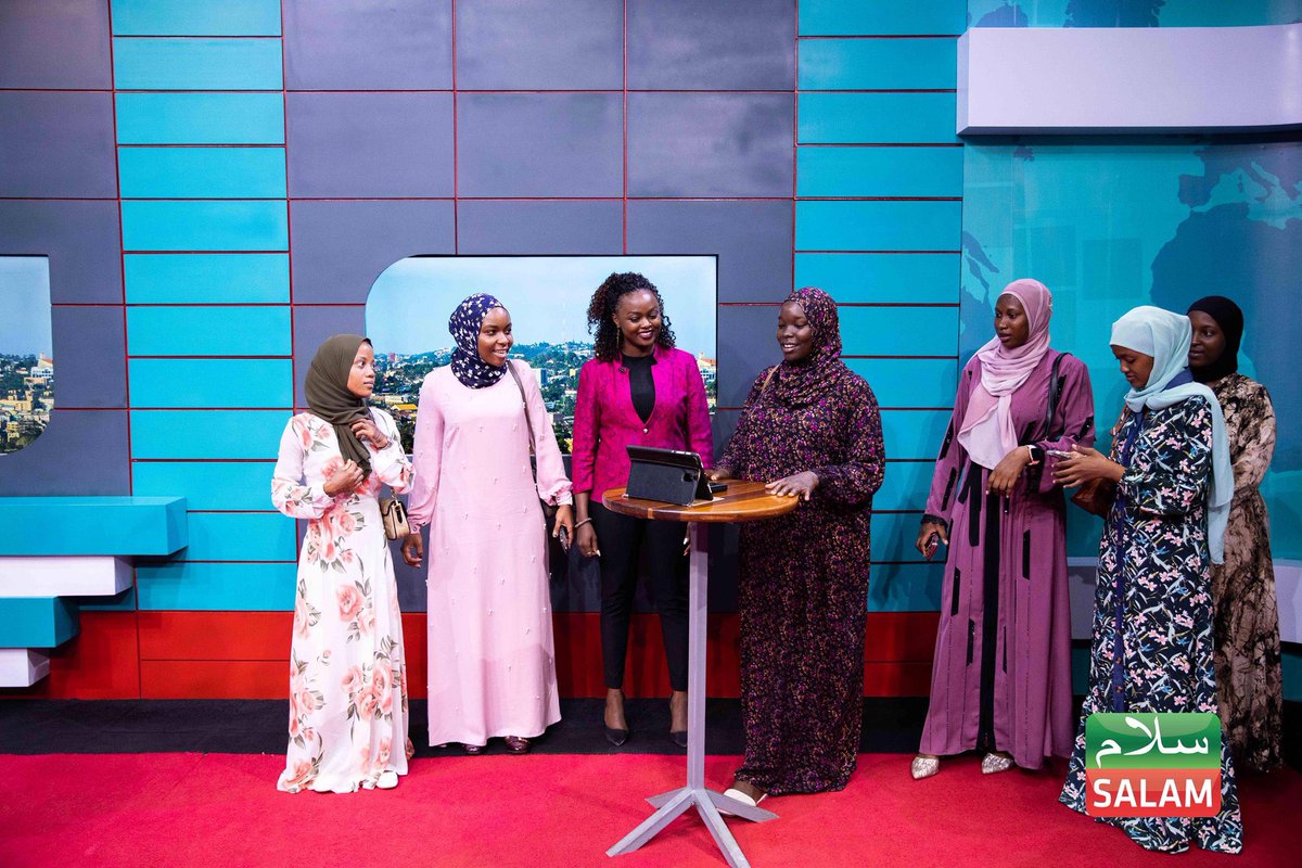 iufckabojja's tweet photo. On Monday the @IUIUFCGUILD  team and Headmarketing &amp;PR @AfanMc1  visited NEXT media @nbstv . The reception was excellent Alhamudulilah and @UncleMarkUganda  manned the touring Ssesion of the premises. Thank you @HajjiKaliisa  for giving our students such a great opportunity. https://t.co/Z7gXmTbtrZ