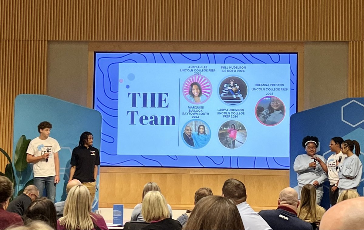 swartz_c's tweet image. Our DHS and MVHS Real World Learning Student Ambassadors presented their team-researched project pitches to a ballroom full of educators last week at the Kauffman Foundation. Outstanding students! Outstanding experience!  @KauffmanFDN @DeSotoWildcats @millvalleynews #RWL