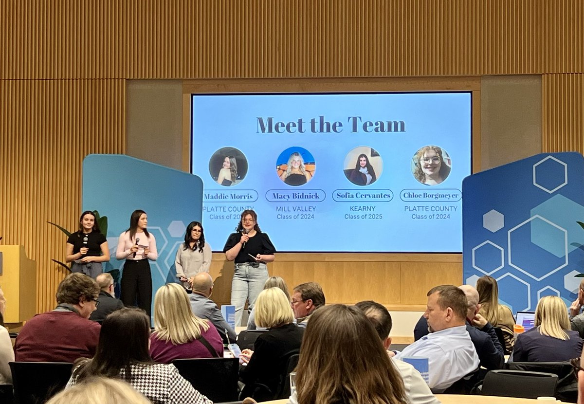 swartz_c's tweet image. Our DHS and MVHS Real World Learning Student Ambassadors presented their team-researched project pitches to a ballroom full of educators last week at the Kauffman Foundation. Outstanding students! Outstanding experience!  @KauffmanFDN @DeSotoWildcats @millvalleynews #RWL
