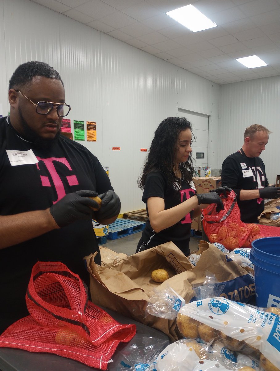 Kelly Townshend tweet media