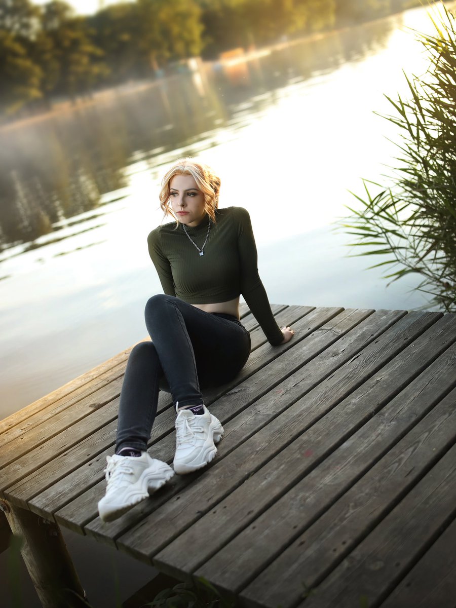 _Miss_Barb's tweet photo. Waiting for Jacob 😒 

📷: @AgnesHorror ( Silverkrakenphotography on ig)

#emmamountebank #emmathequarry #thequarry #HorrorCommunity #cosplay https://t.co/VdwZOZa4Hx