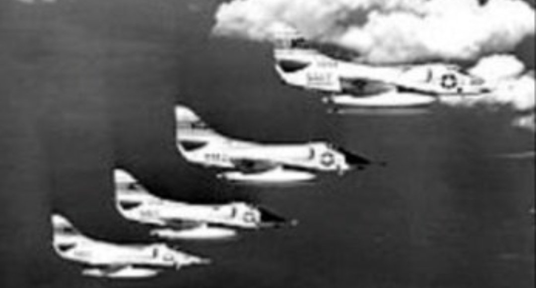 Un día como hoy de 1961, fueron bombardeados los aeropuertos de San Antonio de los Baños , Ciudad Libertad y Santiago de #Cuba,con el objetivo de acabar con la Revolución Cubana . #TenemosMemoria #CubaViveEnHistoria #GuerrerosDelAlba #LatirAvileño