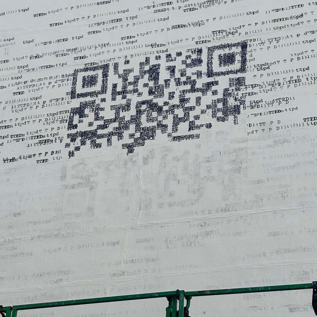 swiftieboston's tweet image. Swifties watching paint dry again.. oh we are SO back