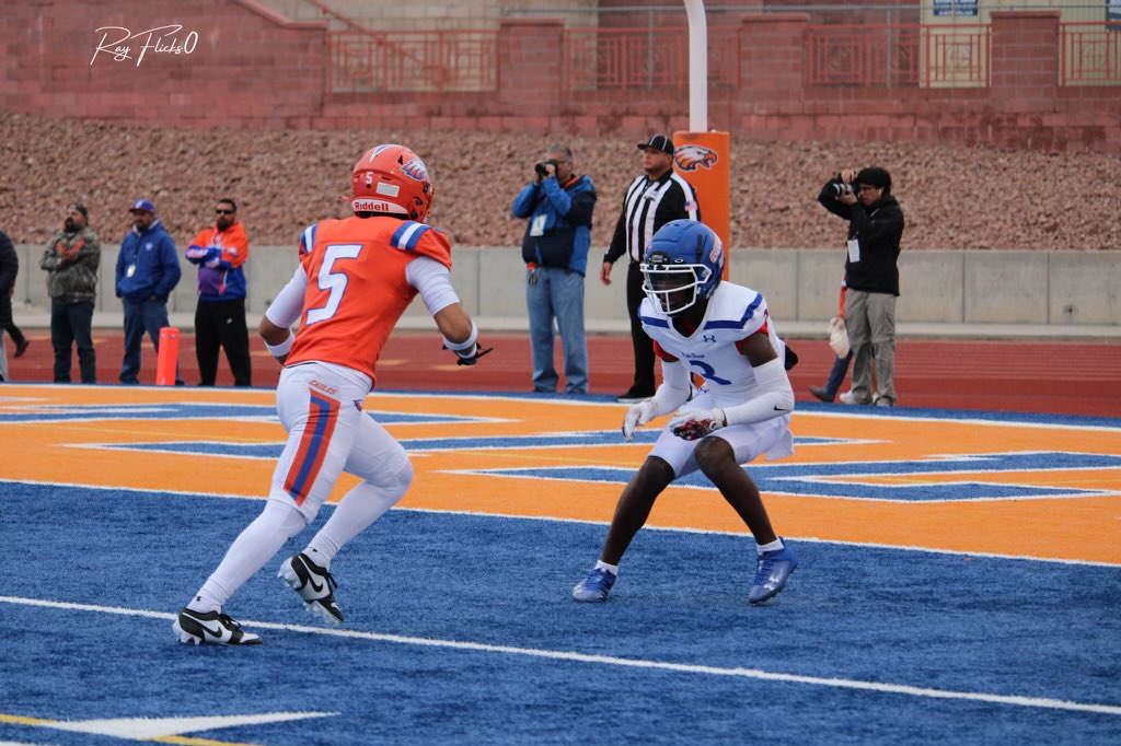 Footwork is very important!! ⁦<a href="/CoachWhiteDB1/">Coach White</a>⁩