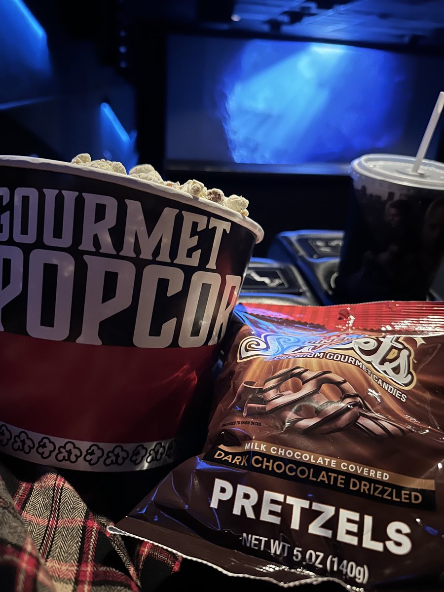 #AMC Time for a movie and snacks support your investment! 💎🙌🚀🎸 civil war time.