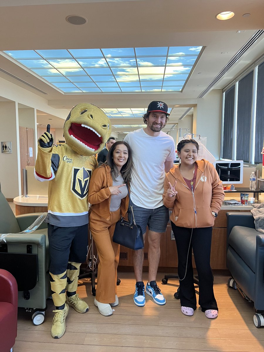 GoldenKnights's tweet photo. Today, Mark Stone visited @cure4thekids to participate in a ribbon cutting event for the VGK End of Treatment Bell. The bell is essential to a patient's medical journey and allows each child to make a bold and public statement that their treatment is finally over. 💛 https://t.co/7tcc0bVtvC