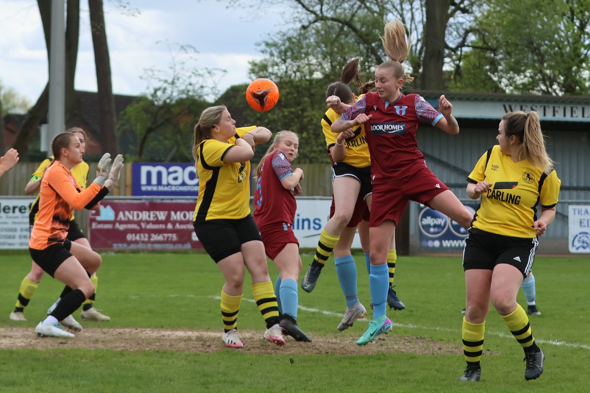 nibbo1's tweet image. Gallery of @penybontutd 2 nil win v @WestfieldsWomen at allpay.park
steveniblettphotography.co.uk/p471306551