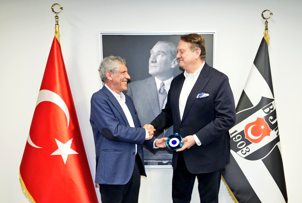 Fernando Santos: 'Beşiktaş’ı çok sevdik. İzlemeye ve desteklemeye devam edeceğiz. Kulüpteki tüm personel cana yakındı. Bunu hiç unutmayacağız. Burada olmak hepimiz için çok güzeldi. Herkese çok teşekkür ediyoruz.'