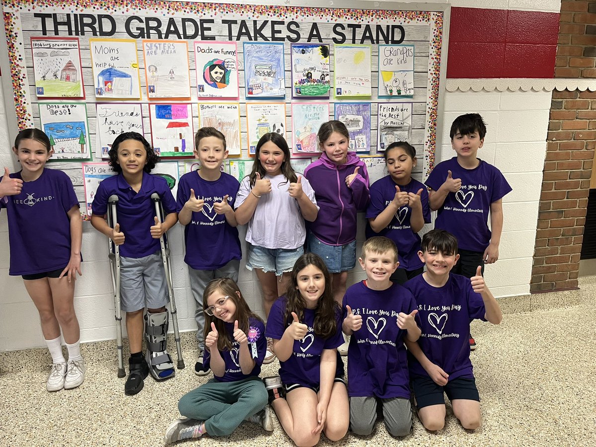 “Purple Up” for the families of those who serve in our military. We are grateful for your service. Thank you from JFK #EIPride EIPRIDE FOREVER <a href="/eischools/">East Islip UFSD</a>