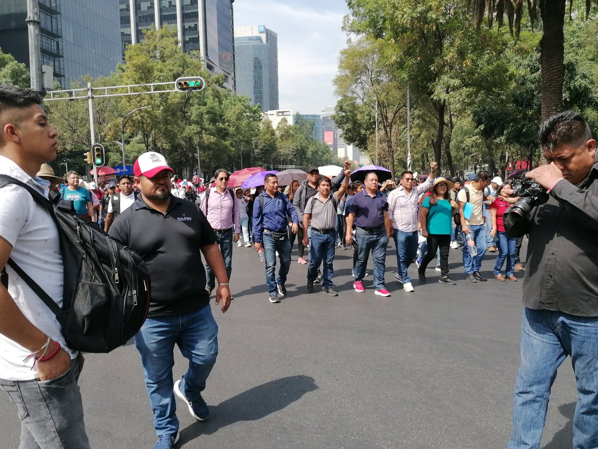 chavitaprepa82's tweet photo. Vamos con la #CNTE a recibir propuestas claras de solución a las problemas educativas del país.
Seguramente Massive Caller @MassiveCaller dirá que fuimos 100 maestros a la marcha. https://t.co/1nnMbNc8vF