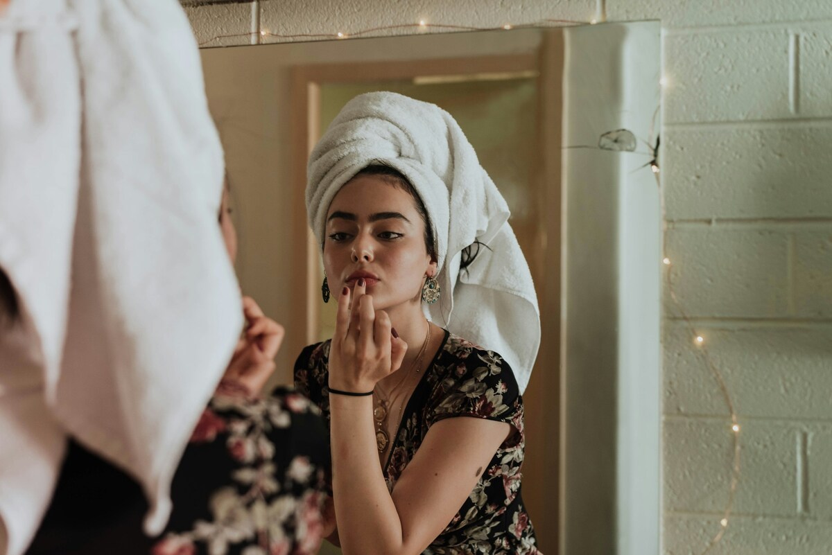 See which face serums and oils contributor @lilytniu puts to the test for a healthy glow to transform dry, sensitive, and often dull skin in her latest skincare roundup: thebespokeblackbook.com/ultimate-skinc… #bespokeblackbook #skincare @JurliqueUK