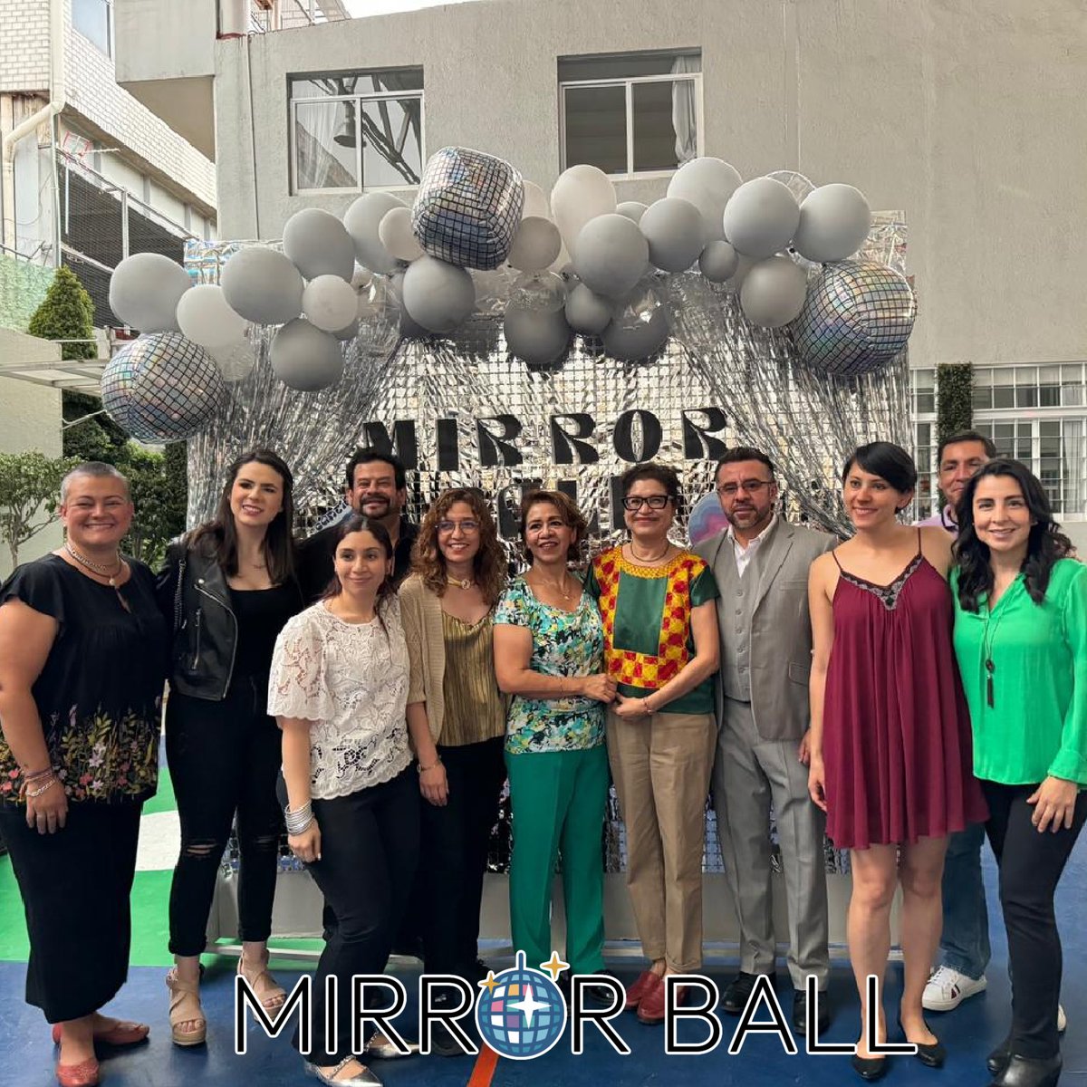 ncschoolcdmx's tweet image. NC School CDMX:

¡Brillando bajo las luces del Prom Mirror Ball de secundaria! 🌟
Disfrutando de una noche llena de amistad, música y momentos inolvidables. ✨

#NCSchool #PromNight #MemoriesInTheMaking