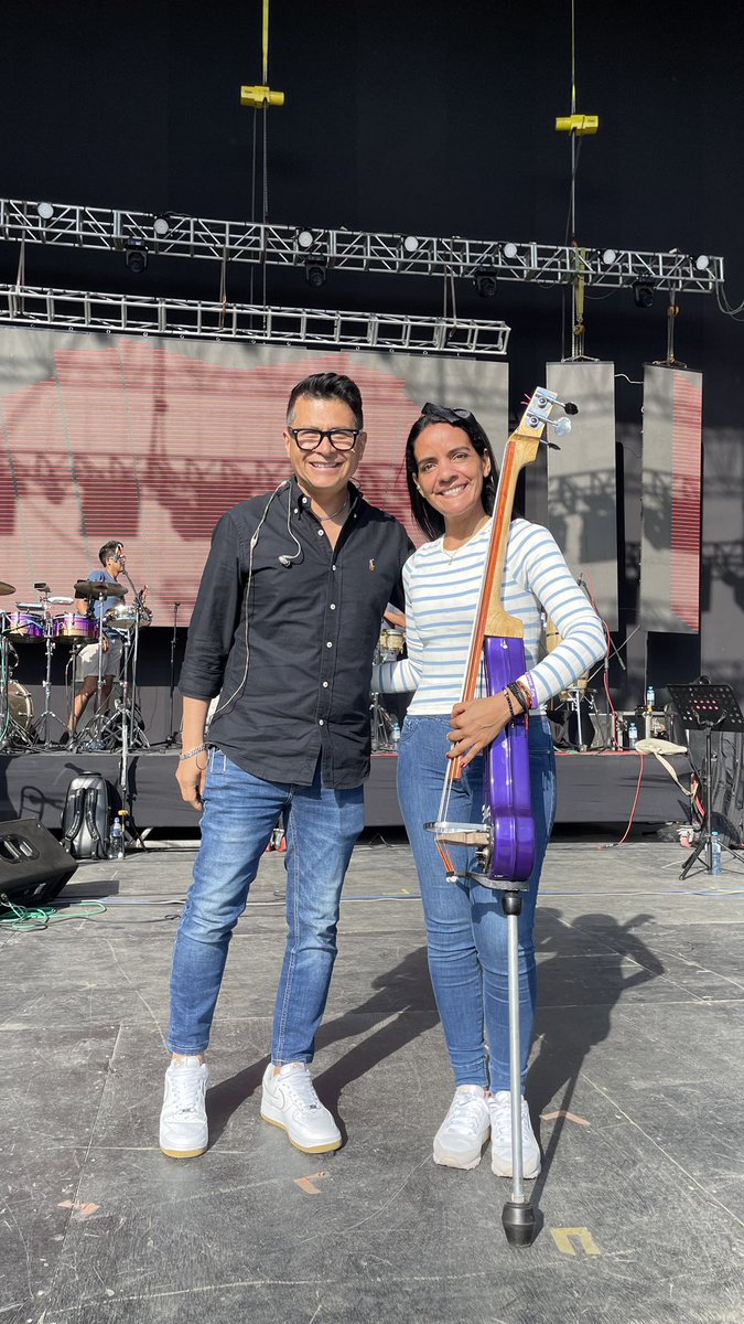 sarlikat's tweet image. Feliz por ser parte del equipo de nuestro gran Charlie Cardona. Siempre agradecida con nuestro Dios por la preciosa Bendición de la Música! #TeamCharlieCardona #Blessed🩷 #Grateful🌼 #GAD