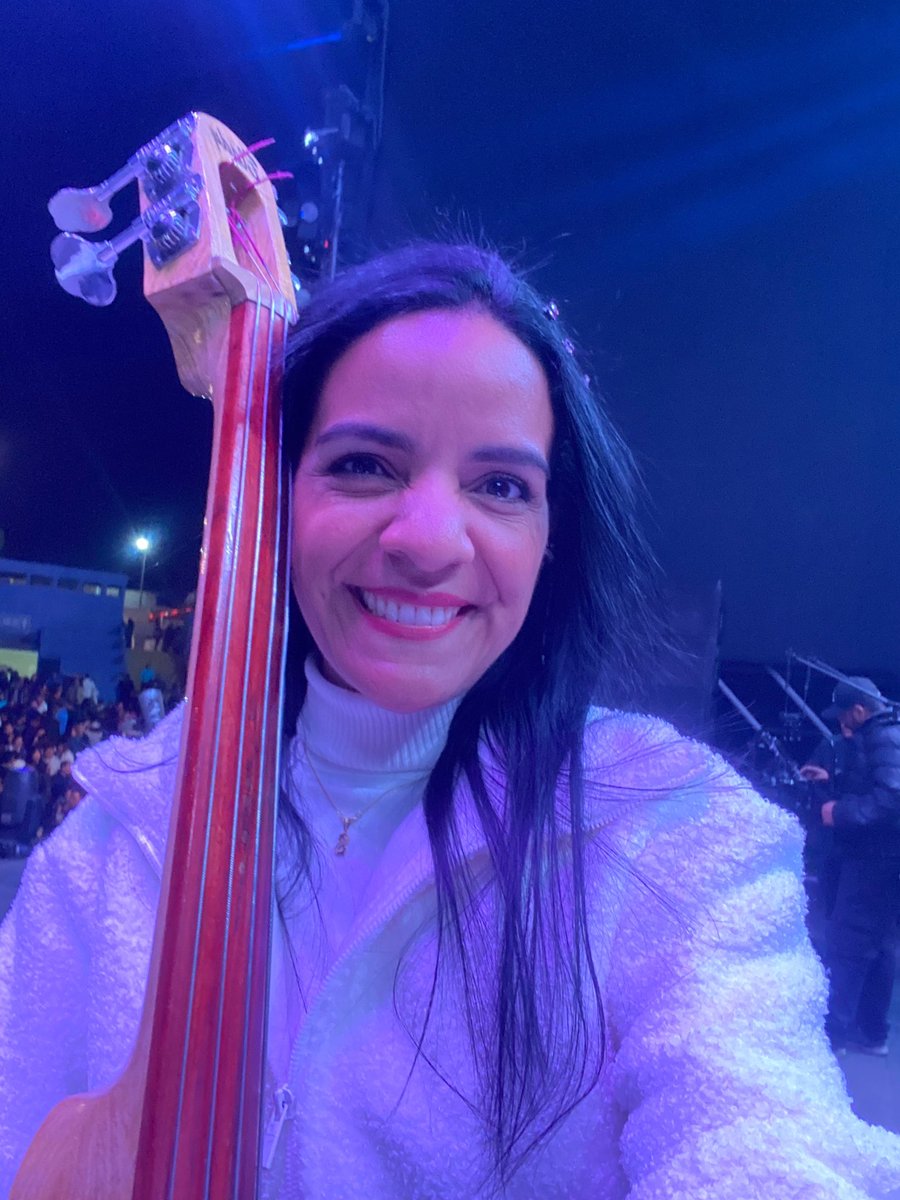 sarlikat's tweet image. Feliz por ser parte del equipo de nuestro gran Charlie Cardona. Siempre agradecida con nuestro Dios por la preciosa Bendición de la Música! #TeamCharlieCardona #Blessed🩷 #Grateful🌼 #GAD