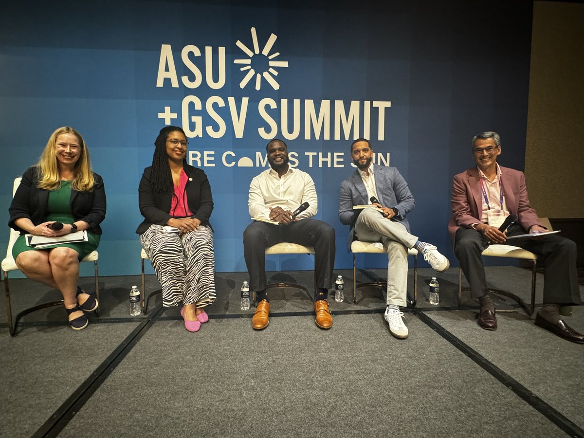 Britebound's tweet photo. .@JoelVargasJFF facilitating a discussion on #BeyondDegrees, a resource from ASA & @JFFtweets on nondegree pathways!
He’s joined by ASA’s Julie Lammers, Aisha Francis of Franklin Cummings Tech, @ChdRountree of @PropelAmerica & @reuben_ogbonna of @marcylabschool. #asugsvsummit https://t.co/29pF7iQll6