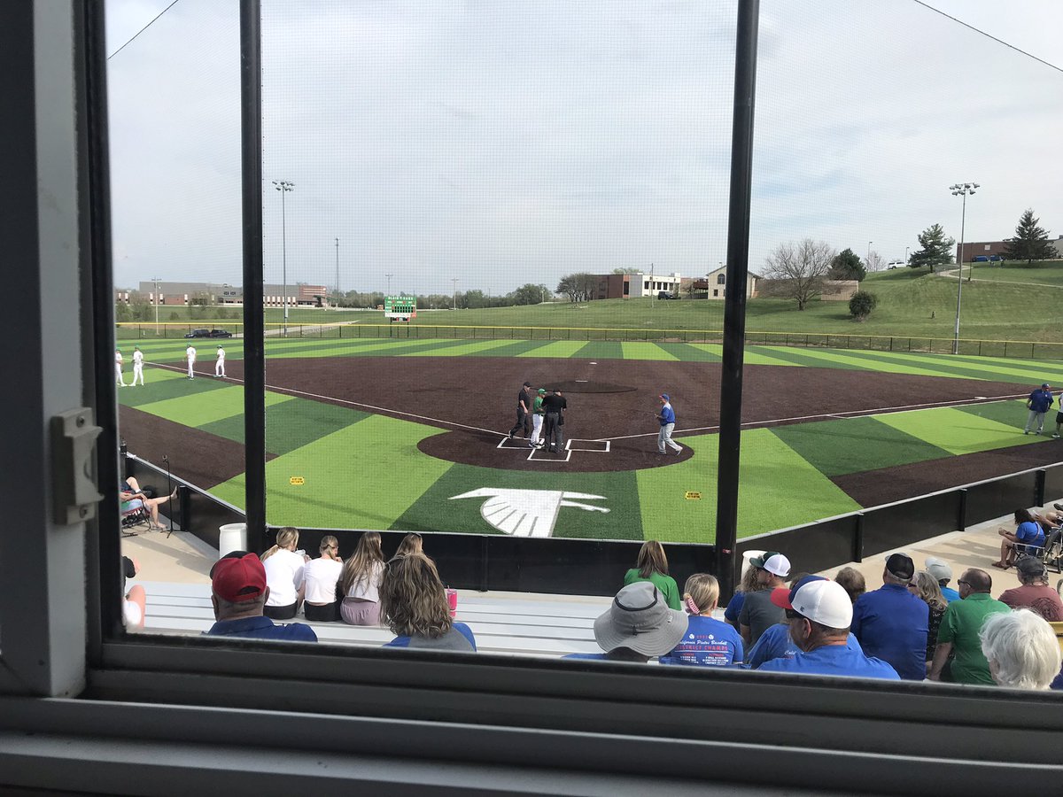Two weeks later, we’re going to try this again. Hopefully today we get in the first full varsity game on the turf at the Falcon Athletic Complex. First pitch is approaching for a Tri-County Conference matchup between @BHSBaseball10 (14-6) and @PintosAthletics (9-3). #mopreps