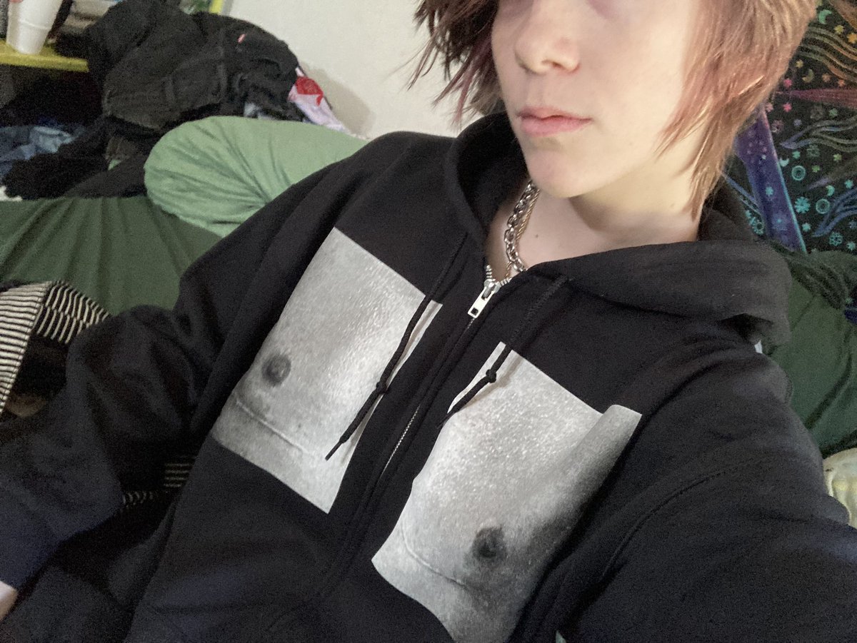 @gottmik hoodie :33 thanks gorge