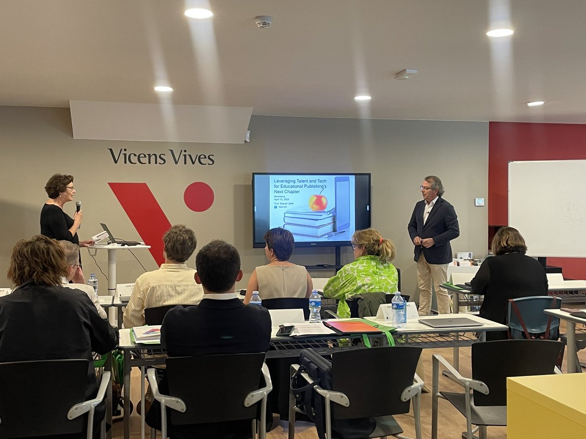 «Don't organize your work, organize your time.[...] You master your time.»
<a href="/LladoMiquel/">Miquel Llado</a> 

@EEPG_org <a href="/vicensvives/">Vicens Vives</a>