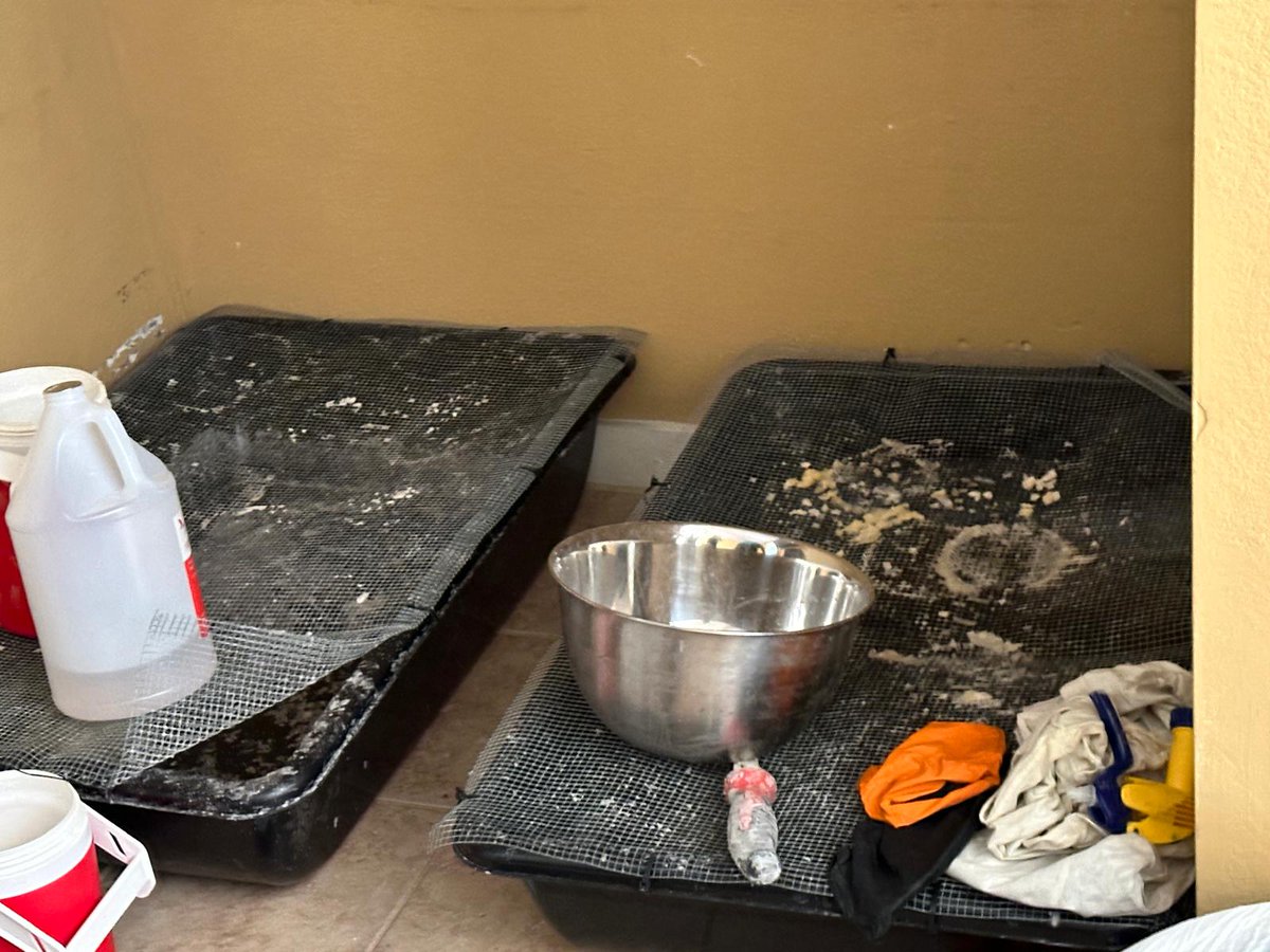 Officers with HPD's Narcotics Division & Northeast Crime Suppression Team participated in a multi-agency operation dismantling a meth lab. Investigators seized 45 kilos of meth, a half kilo of black tar heroin & an AK-47 style rifle.

Working together, we keep our streets safe.