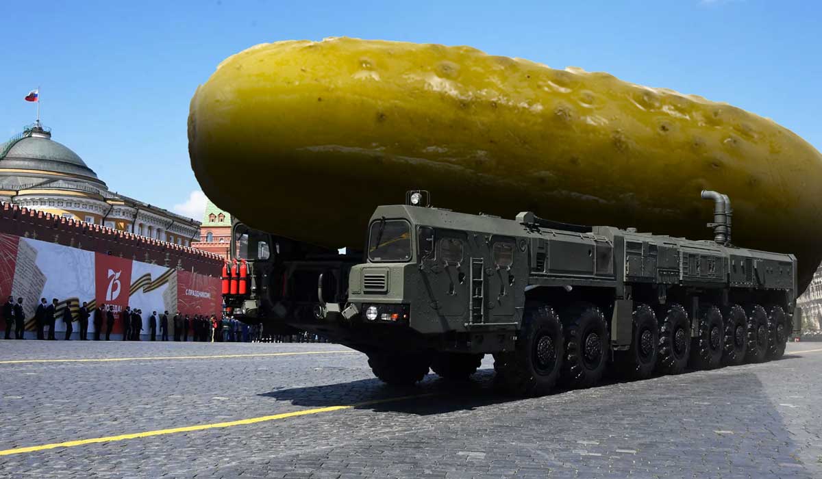 goofball666's tweet photo. @RyanMcbeth Not quite the assignment, but it made me giggle.

#picklemissile https://t.co/8Ye1oJaVVw
