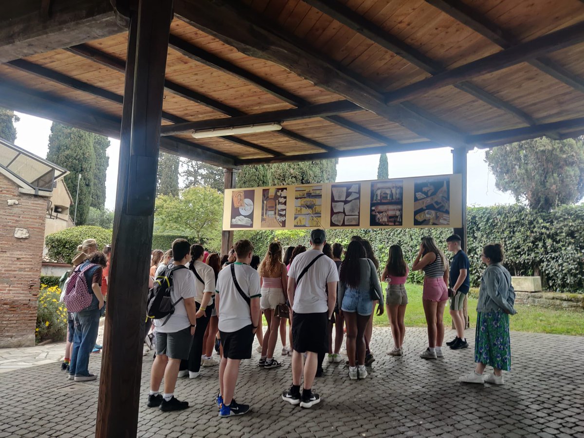 Our TYs stepped back into ancient Roman times today with a guided tour of the catatombs, a visit to Circus Maximus and a tour of the Roman Forum. The day finished with a trip to the Trastevere district and gelato🍦
