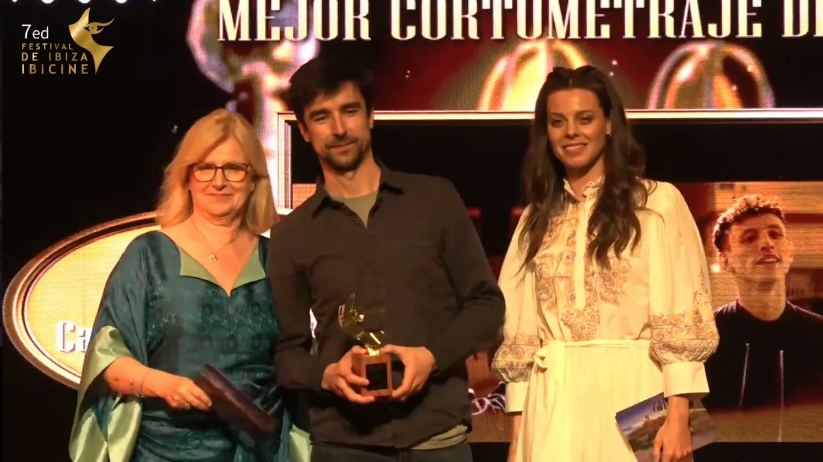 tribucorto's tweet photo. 🏆 Premiados en #Ibicine ‼️
@tribucorto Mejor Cortometraje de Ficción en @festivaldeibiza calificador para los @PremiosGoya de la @Academiadecine
▶ https://t.co/tCl09RyblR
👏👏 ¡Enhorabuena, equipo! 👏👏
#tribu #premiosastarte #cine #filmfestival #cinesocial #elcortoescine https://t.co/8sQW0GaKcT