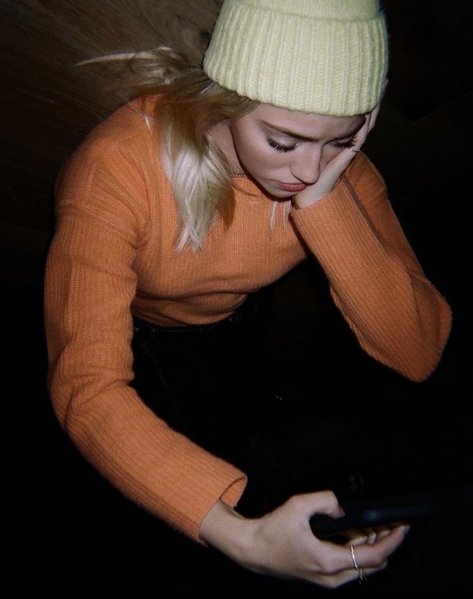 Sia tweet media