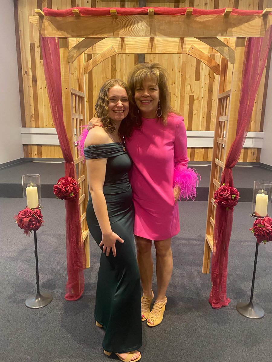 LAStewartTweets's tweet photo. Was blessed to be a part of this sweetie’s crossing over ceremony for Women: A Rite of Passage. Congratulations Morgan Rankin! https://t.co/G1jWrtocqS