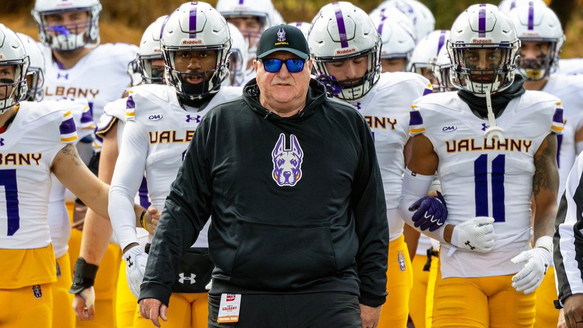 After a great conversation with @CoachGGattuso I’m blessed to receive an offer to the University of Albany @UAlbanyFootball @Watson_718 @NicTardif @CoachMartinESA @CentralFB413