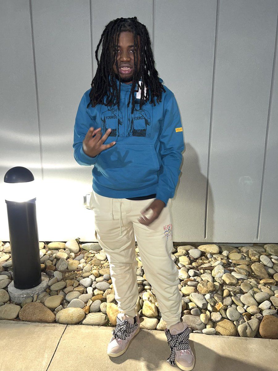 _CbSkeet's tweet photo. If yeen lost it all and got it bacc u can’t FWM🪣🎯 #LLbabyjo https://t.co/d7uTEfQ4qi