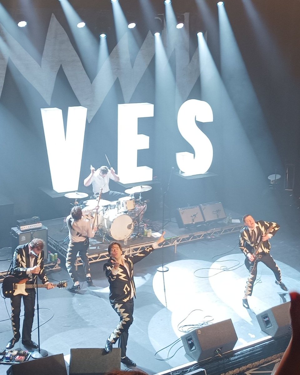 justysir tweet media