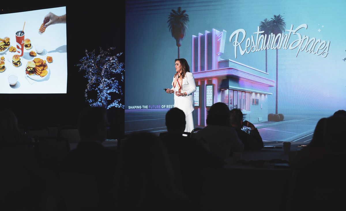 Transforming QSR at #RestaurantSpaces with Smalls Sliders

CEO Maria Rivera of Smalls Sliders delivered insights on their disruptive strategy.

hubs.li/Q02sYvxX0