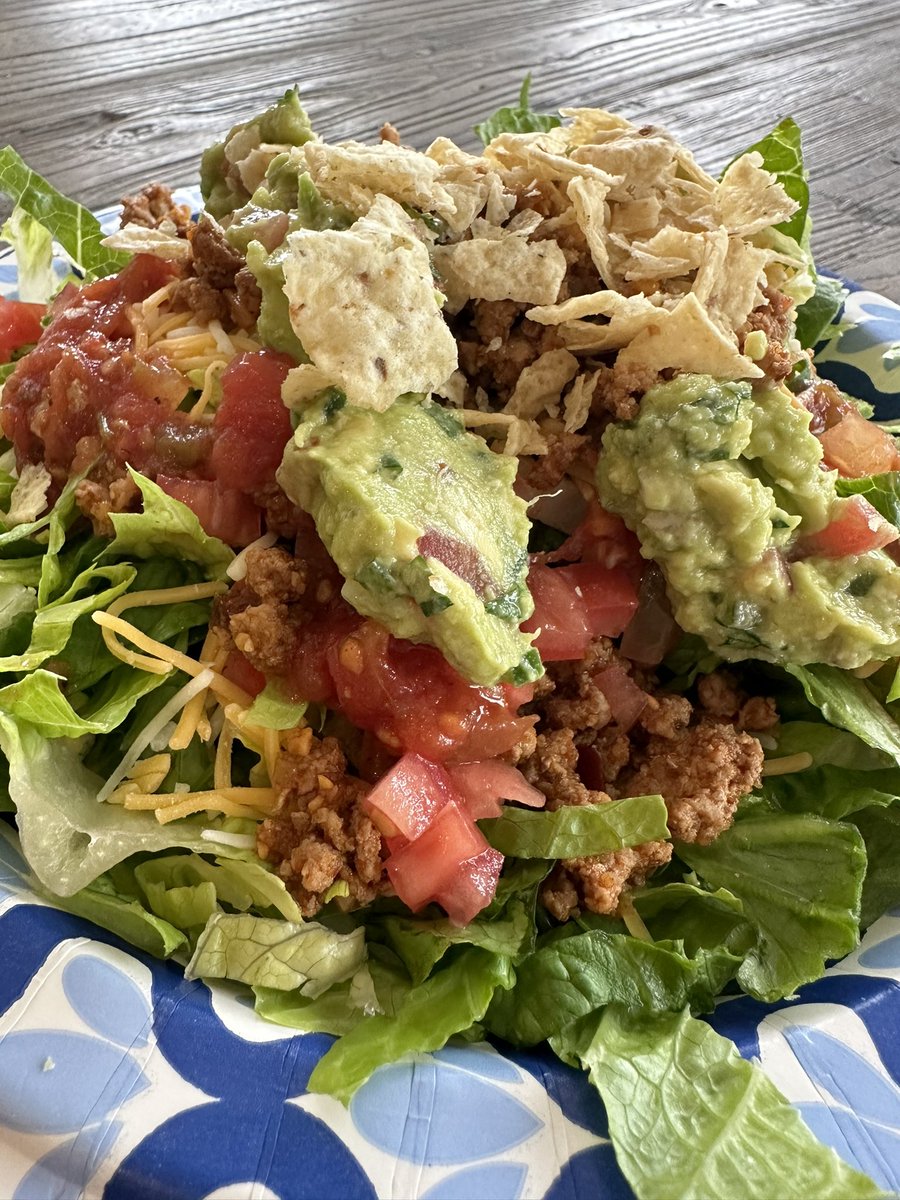 Taco salad with homemade salsa and guacamole again. I could eat this three times a week.