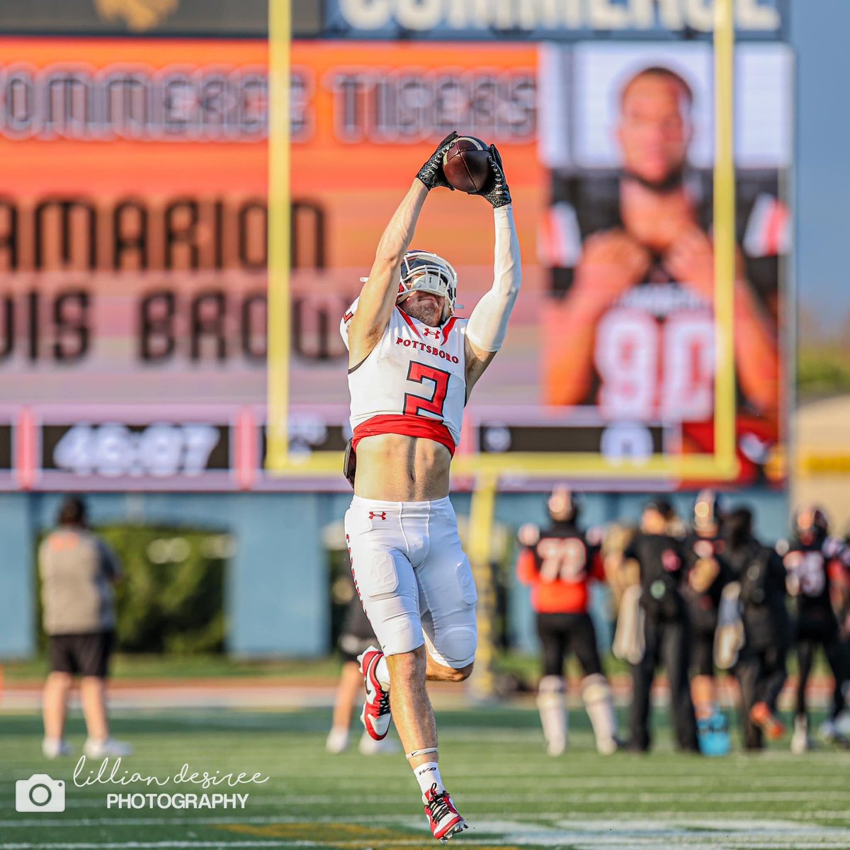 Cam_Saunders2's tweet photo. Blessed to say that I will be committing to East Texas Baptist University @ETBUCoachRu @jaylonjackson10 @JebSpinney @ETBU_Football https://t.co/Yzzh1yEpaO