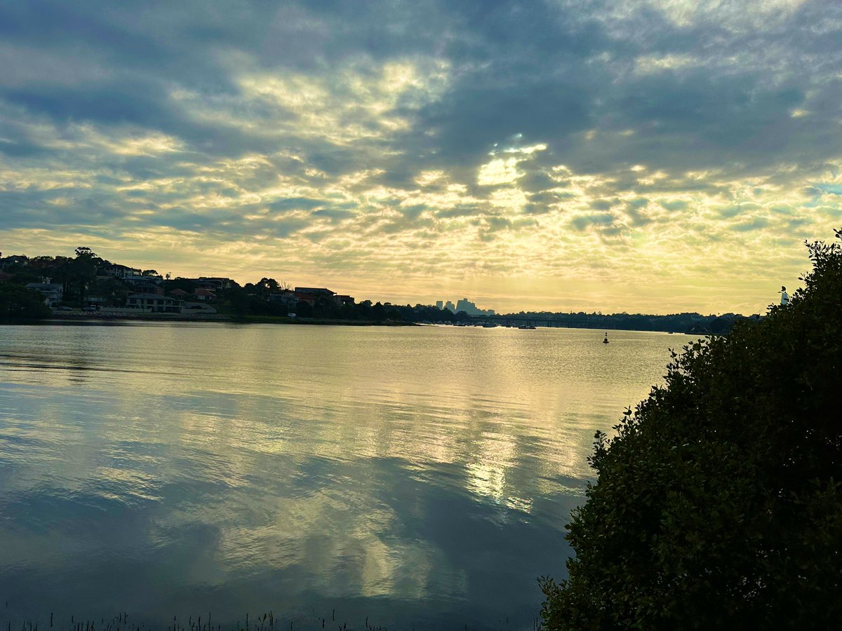 subbie's tweet photo. Slow run today, with no stopping and #running further than ever before (6.5km.) Run slower, run further, keep going. Hmmm, how far could I go? 😬 (City2Surf??) Bonus: great coffee at rowing club. #bayrun #keepgoing https://t.co/jTn2CtyqmJ
