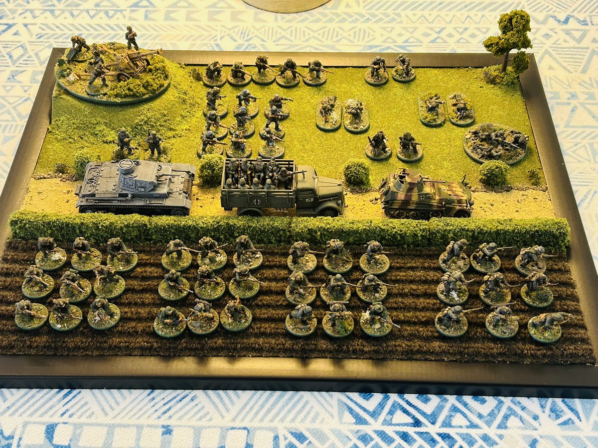 Calibnh's tweet photo. Final version of my first ever display board for an upcoming tournament https://t.co/AtL6Ijs2N8